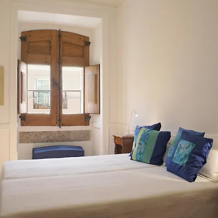 Feels Like Sao Bento Modern Flat Lisbon