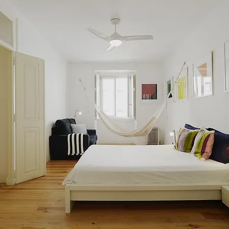 Feels Like Sao Bento Modern Flat Lisbon